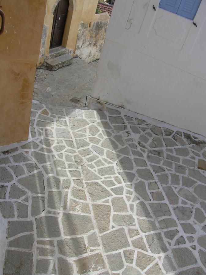 Marthas Traditional House Simi Dış mekan fotoğraf