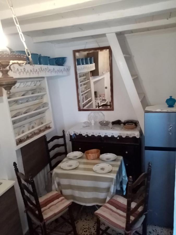 Marthas Traditional House Simi Dış mekan fotoğraf