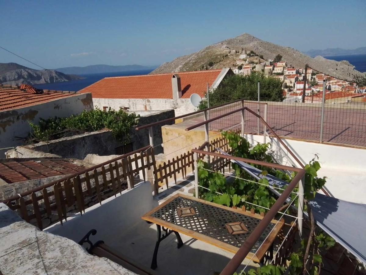 Marthas Traditional House Simi Dış mekan fotoğraf