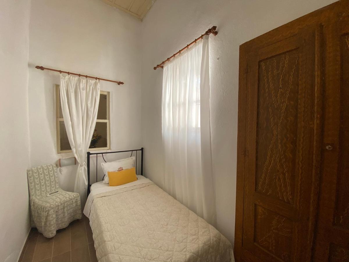 Marthas Traditional House Simi Dış mekan fotoğraf